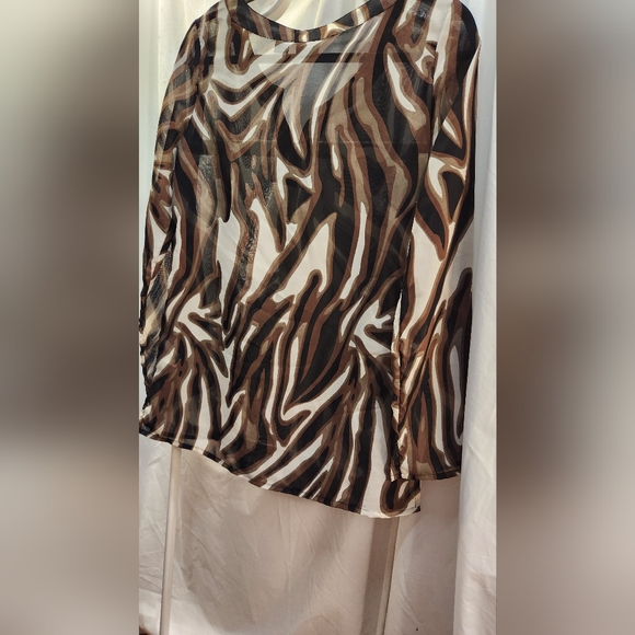 COVINGTON TOP - Picture 4 of 7